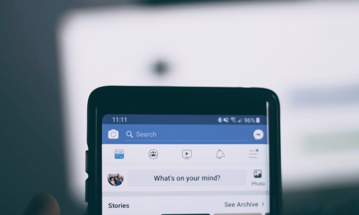Relacje na Facebooku – kreatywne narzędzie komunikacji